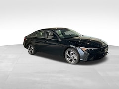 2025 Hyundai Elantra Limited Sedan