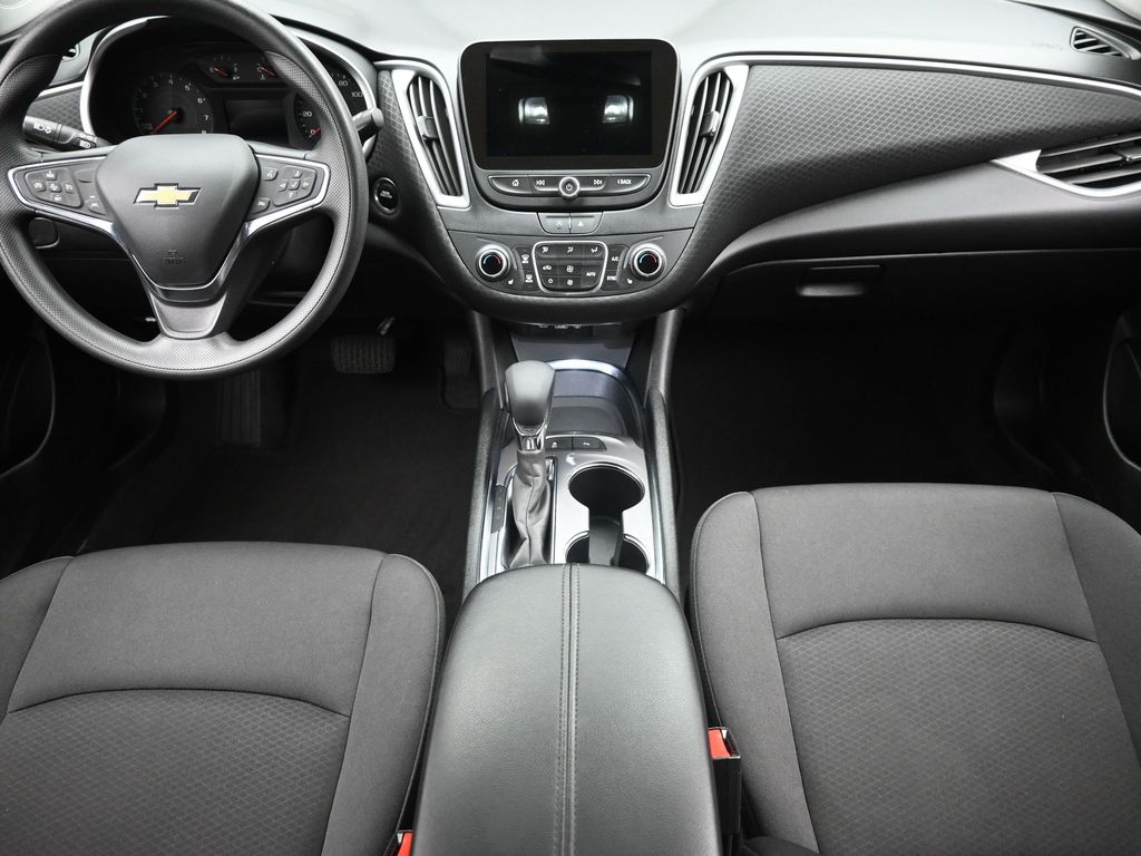2024 Chevrolet Malibu 1LT - Photo 11