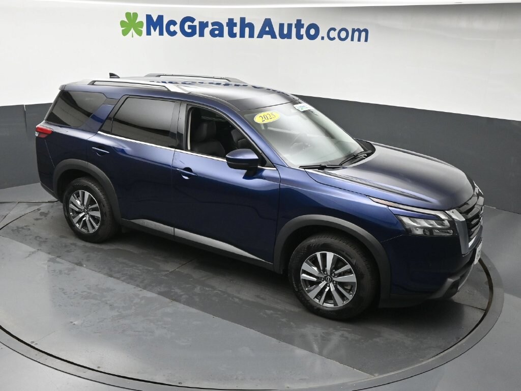 Used 2025 Nissan Pathfinder SL SUV