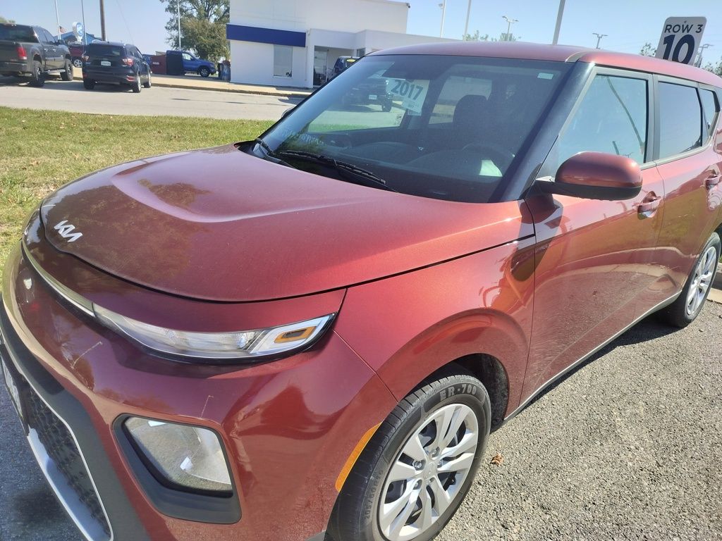 2022 Kia Soul LX photo 3
