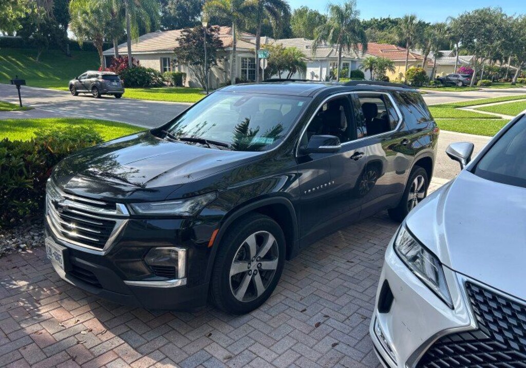Used 2023 Chevrolet Traverse LT Leather SUV