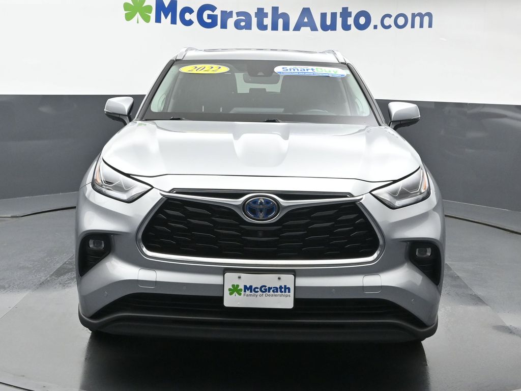 2022 Toyota Highlander Hybrid Limited photo 3