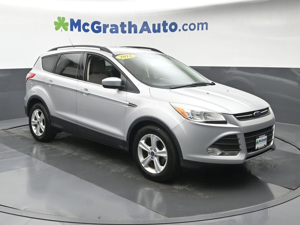 Used 2014 Ford Escape SE with VIN 1FMCU0GX9EUC92280 for sale in Hiawatha, IA