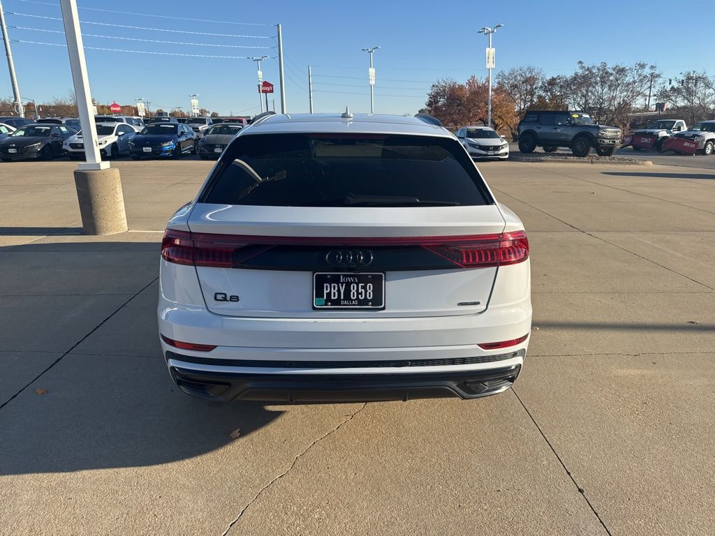 2022 Audi Q8 55 Prestige photo 4