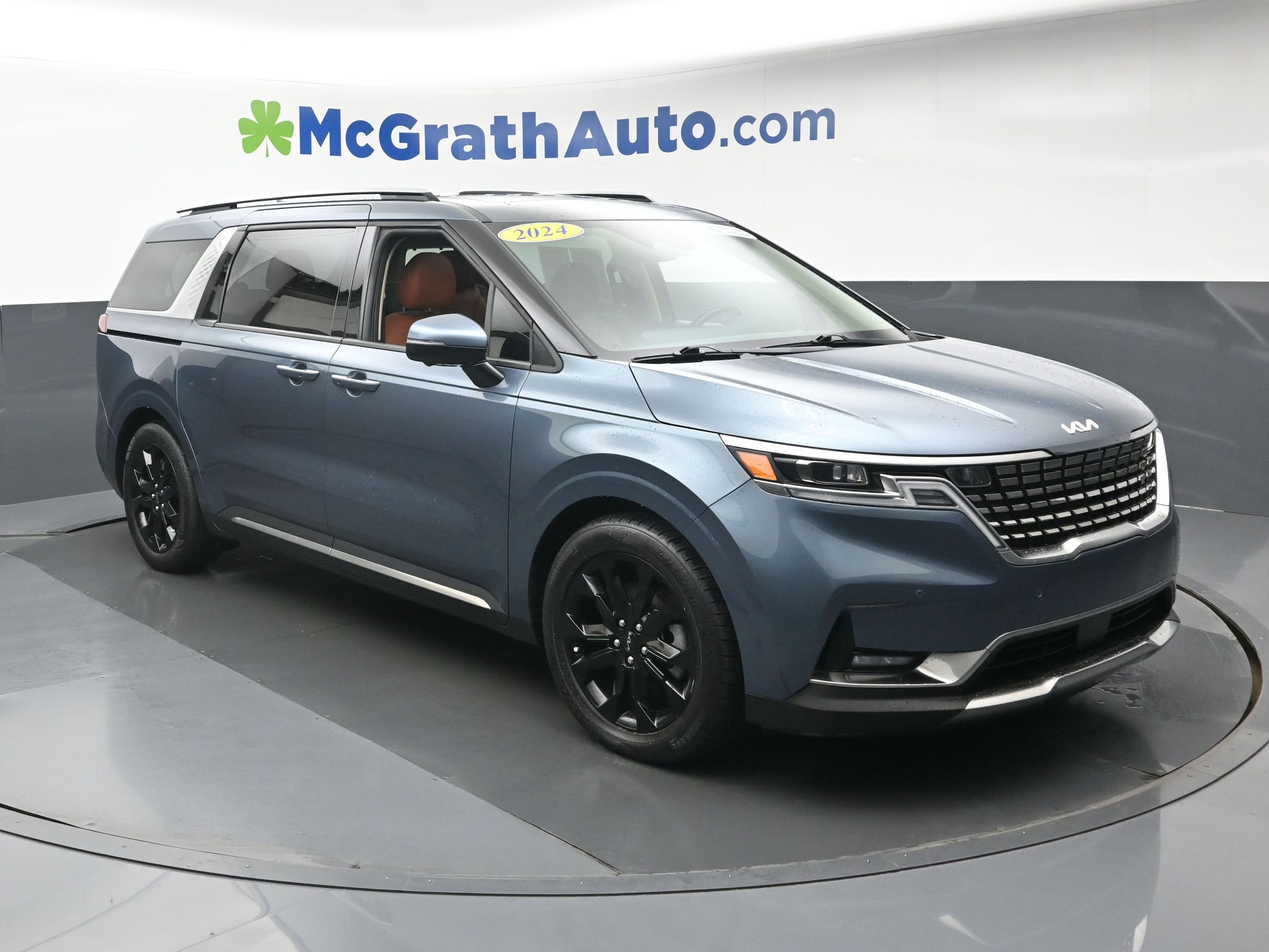 2024 Kia Carnival Minivan/Van 