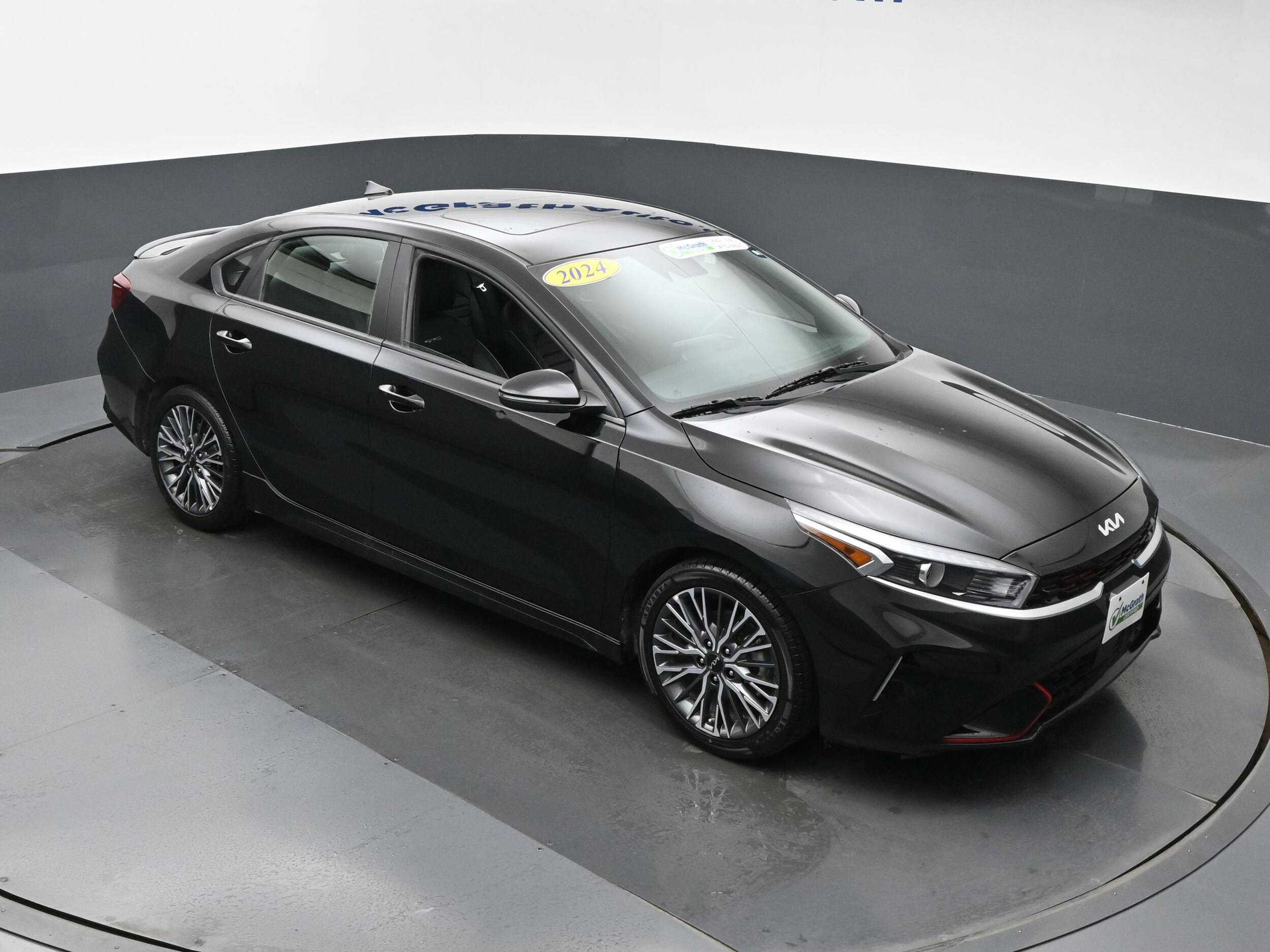 2024 Kia Forte GT-Line photo 2