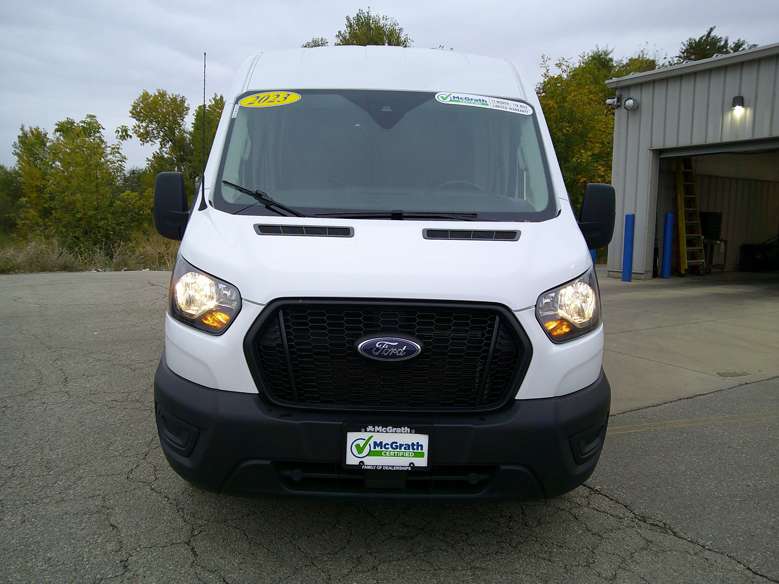 2023 Ford Transit photo 2