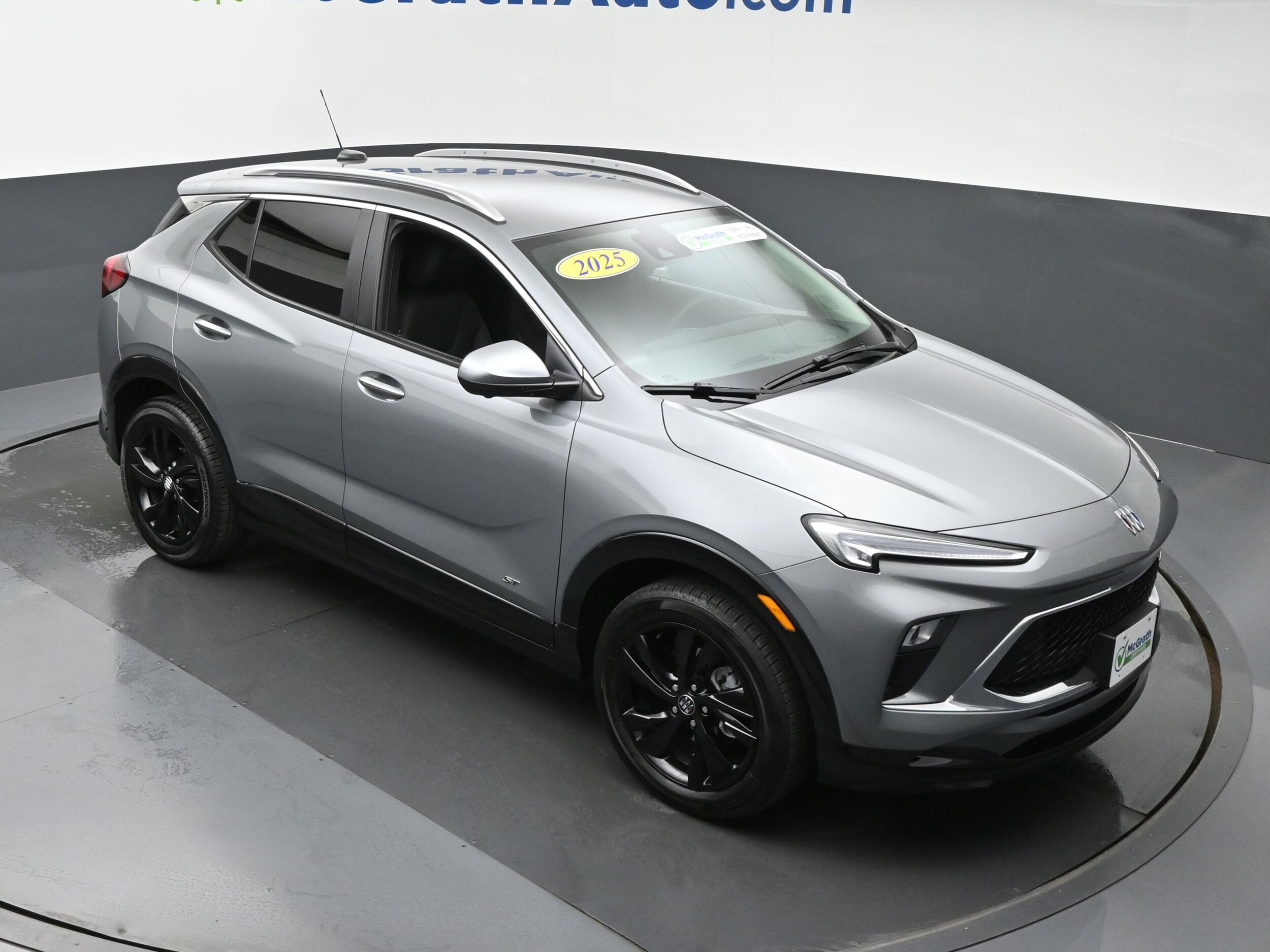 2025 Buick Encore GX Sport Touring photo 2