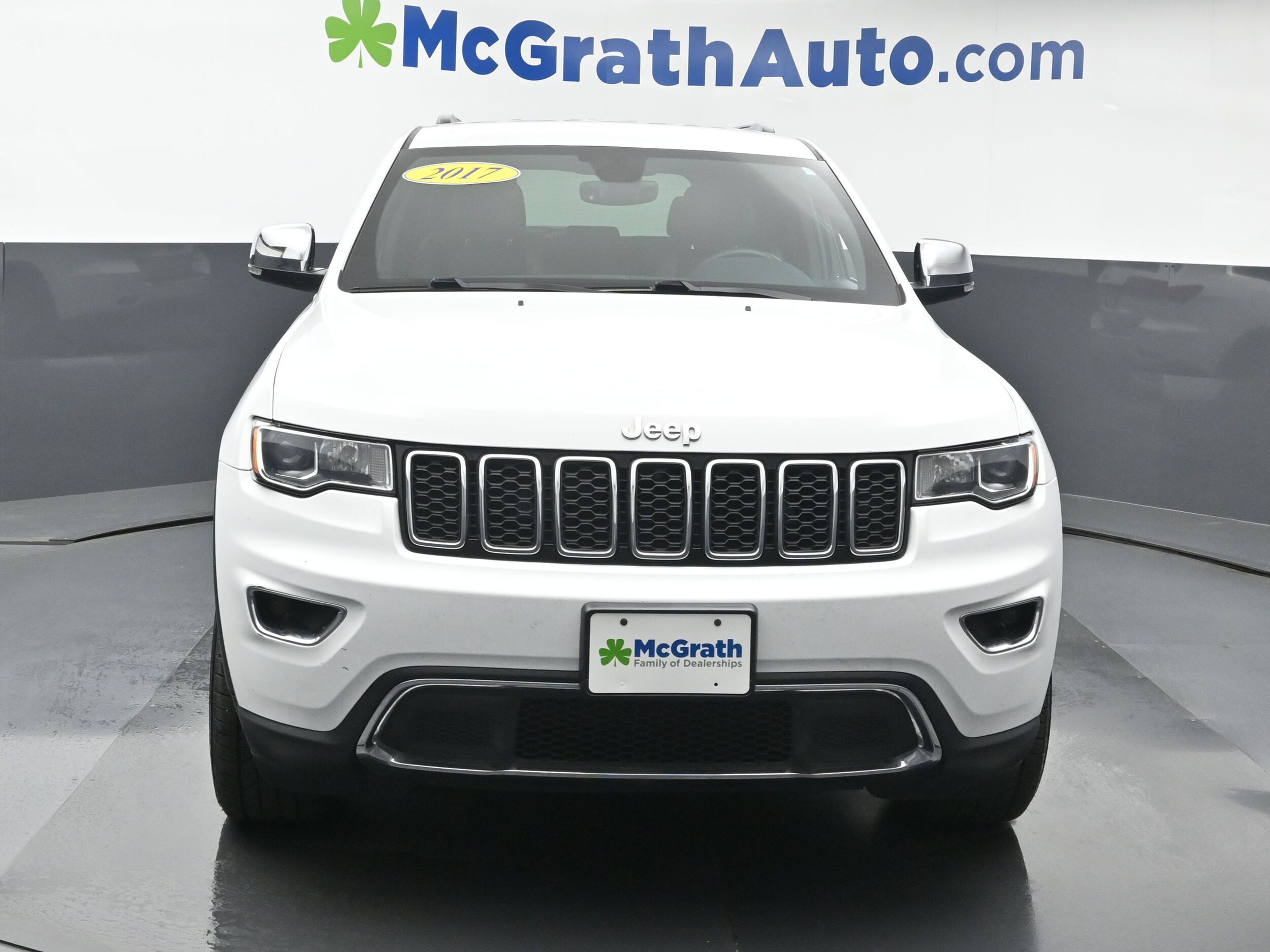 2017 Jeep Grand Cherokee Limited photo 2
