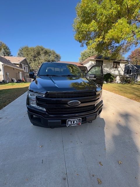 2020 Ford F-150 Lariat photo 2