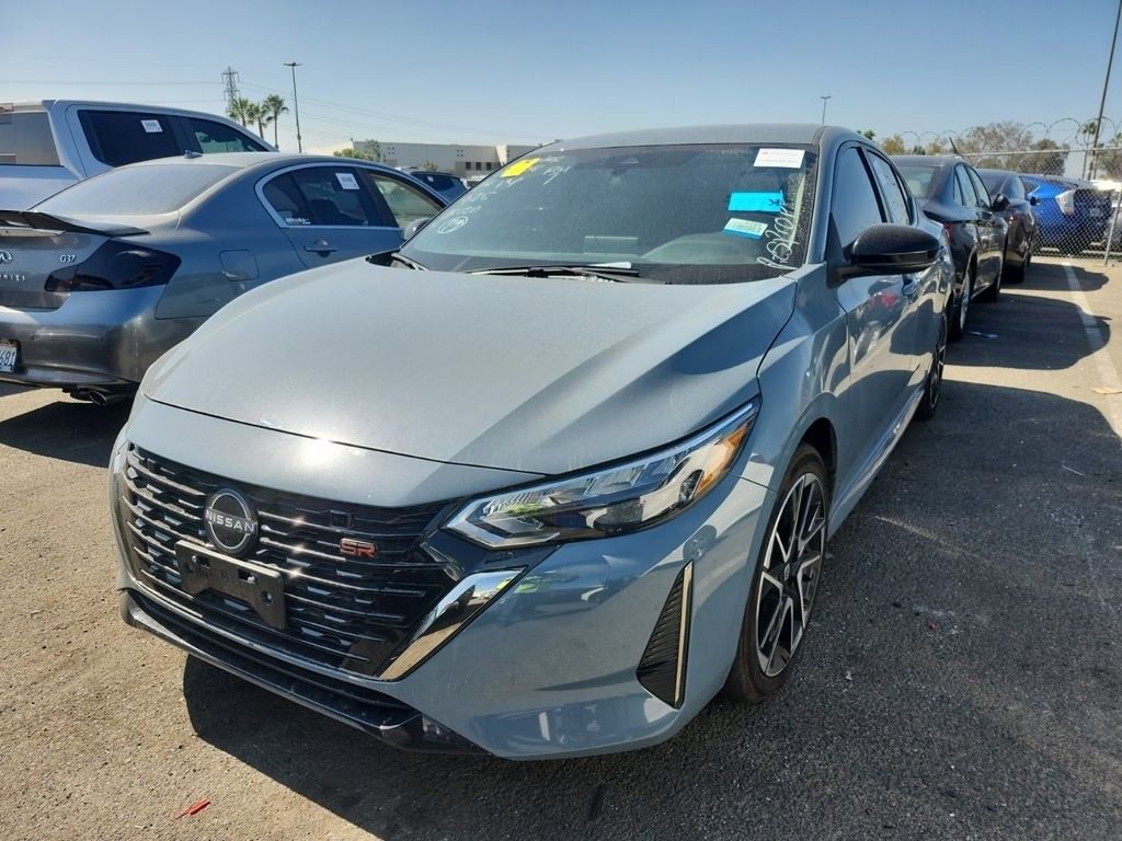 2025 Nissan Sentra SR photo 2