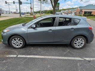 Used 2013 Mazda MAZDA3 i Touring with VIN JM1BL1L71D1807786 for sale in Hiawatha, IA