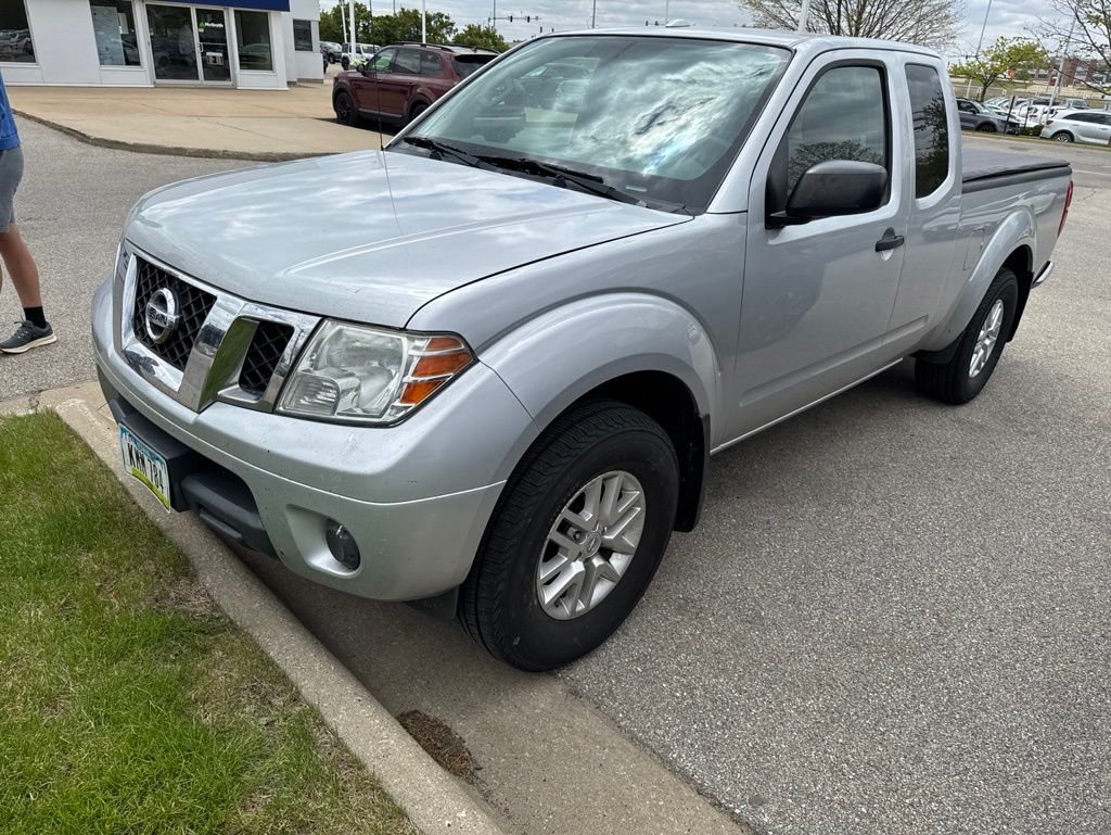 Used 2015 Nissan Frontier SV with VIN 1N6AD0CW5FN701120 for sale in Hiawatha, IA
