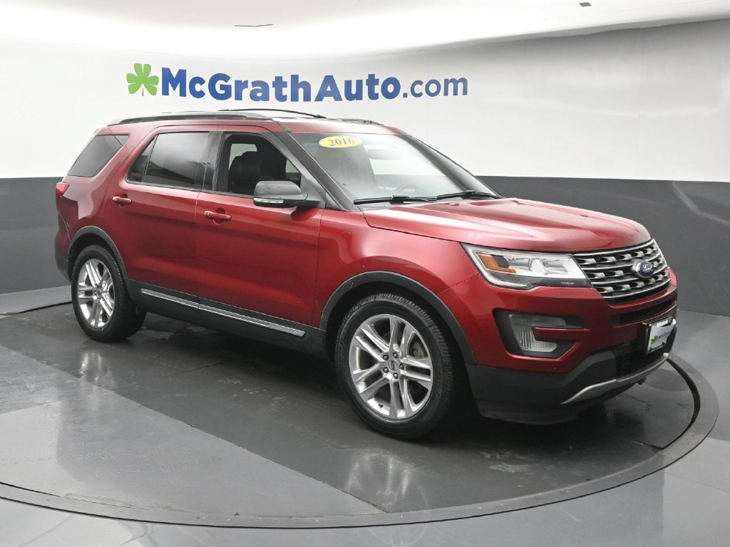 Used 2016 Ford Explorer XLT with VIN 1FM5K7D86GGD10434 for sale in Hiawatha, IA