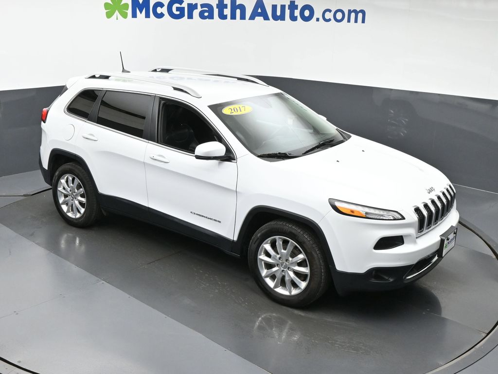 Used 2017 Jeep Cherokee Limited with VIN 1C4PJMDB7HW520185 for sale in Hiawatha, IA