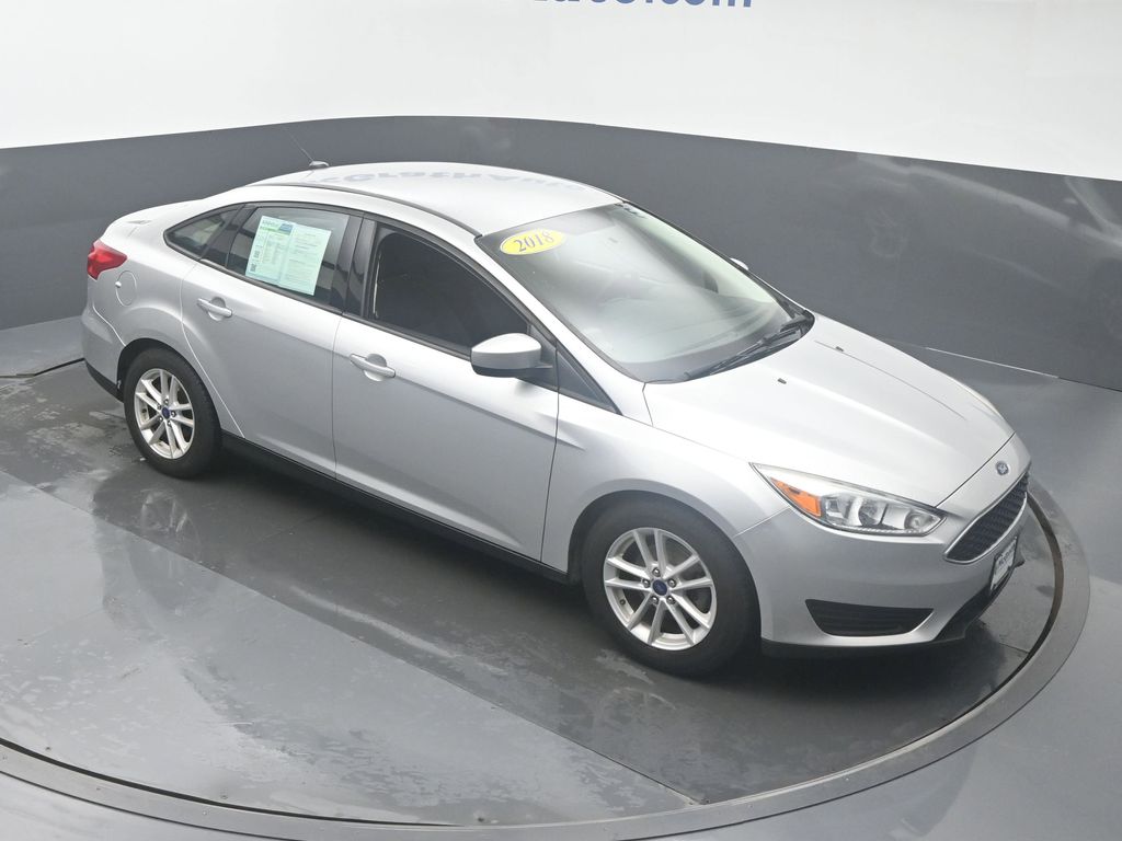 Used 2018 Ford Focus SE with VIN 1FADP3FE7JL239326 for sale in Hiawatha, IA