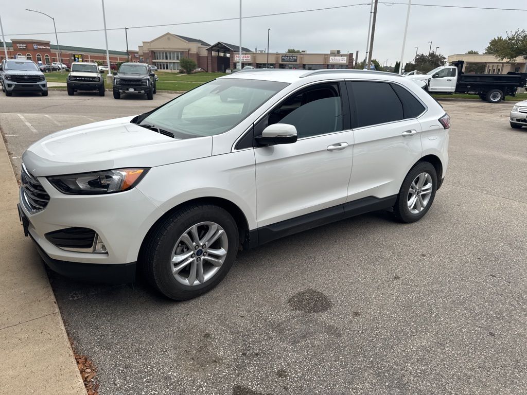 2020 Ford Edge SEL photo 3