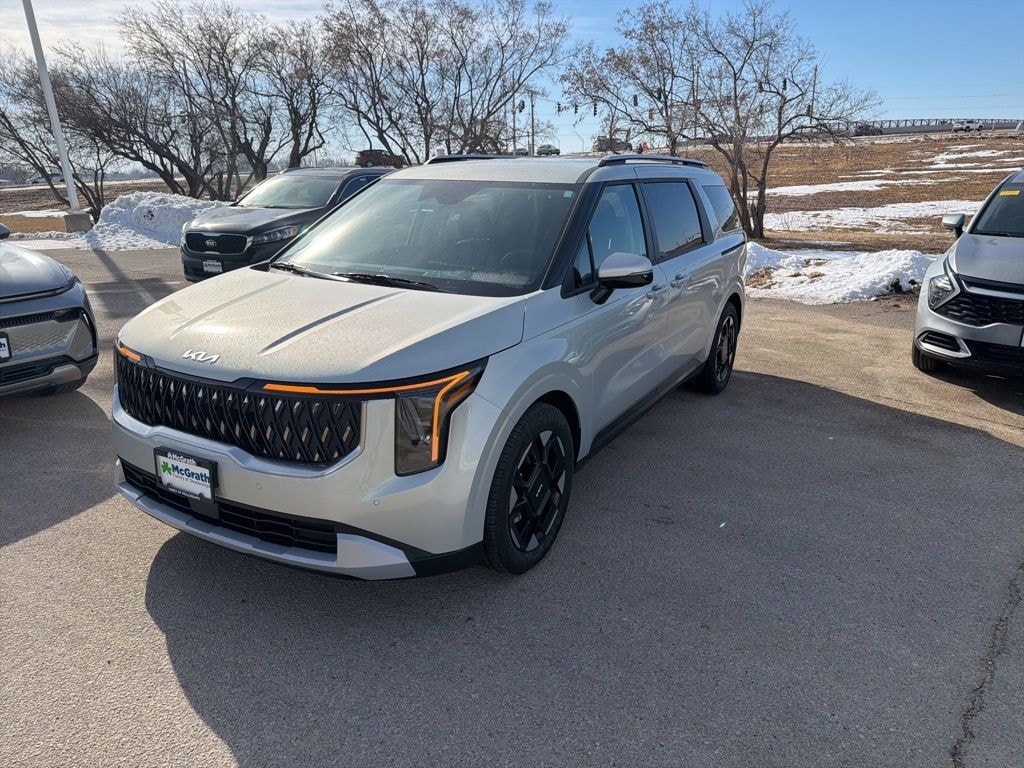 Used 2026 Kia Carnival EX Minivan/Van