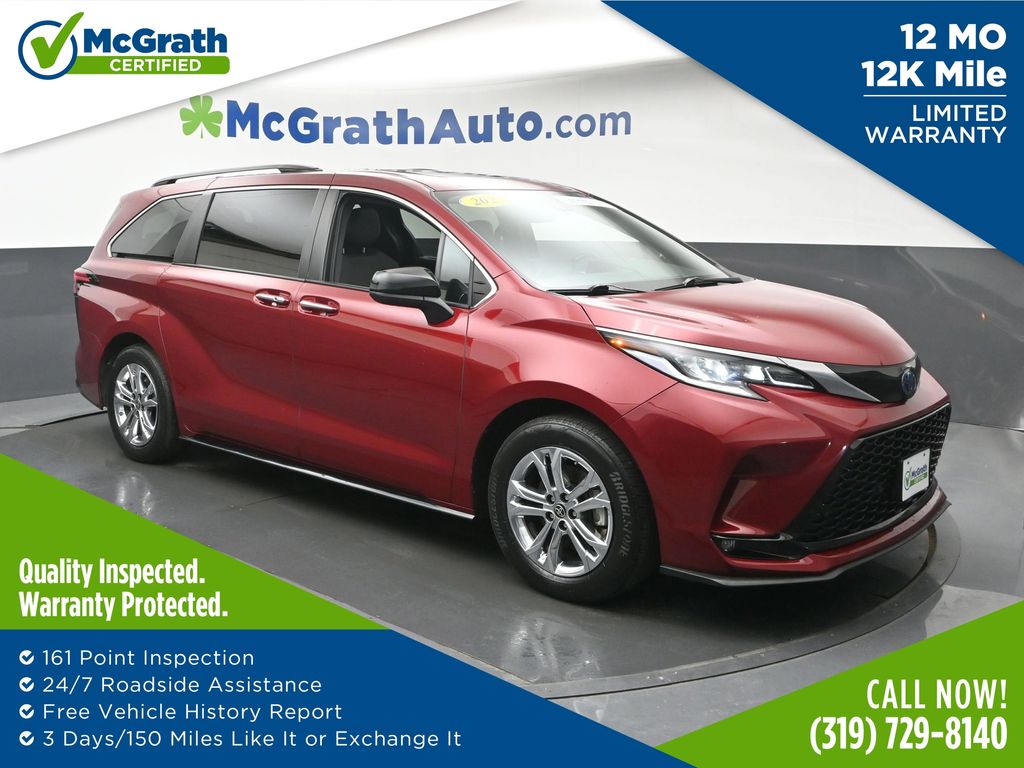 2023 Toyota Sienna XSE 7-Passenger Hybrid AWD's photo