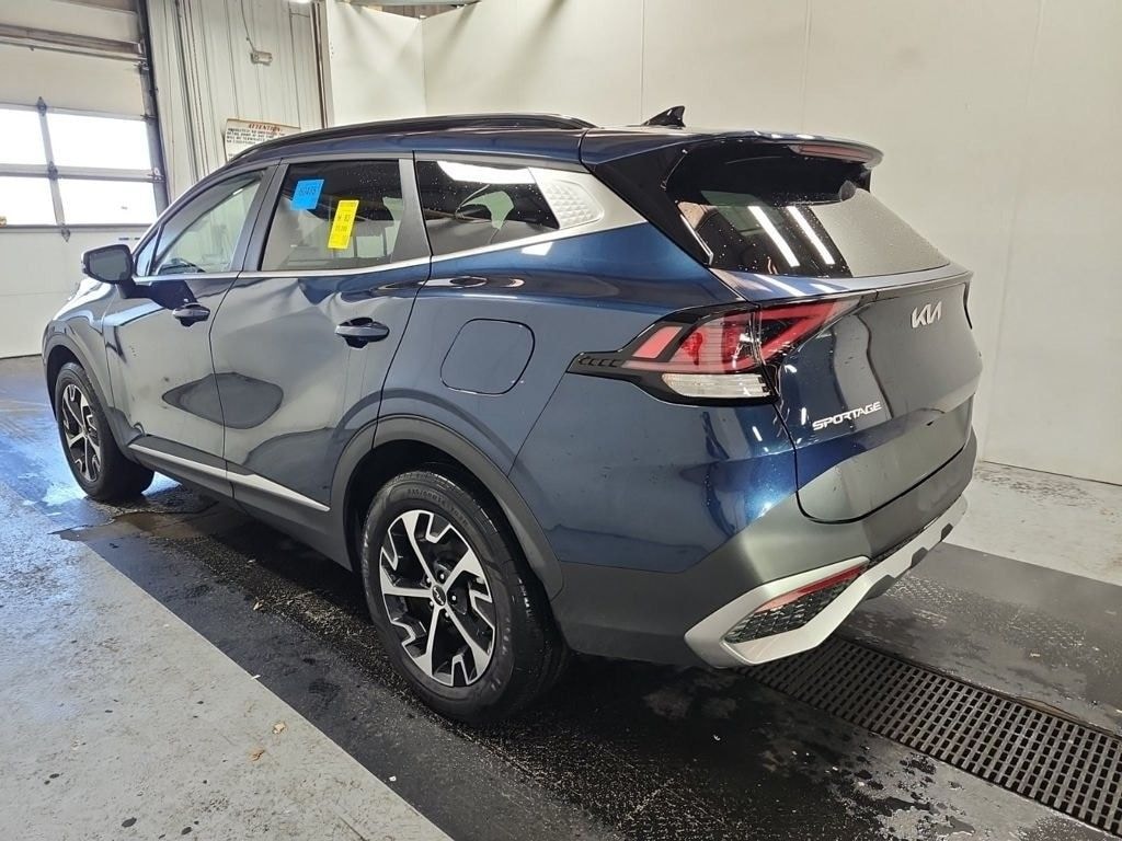 Used 2025 Kia Sportage Hybrid EX SUV