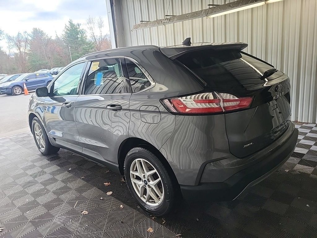 2022 Ford Edge SEL photo 3