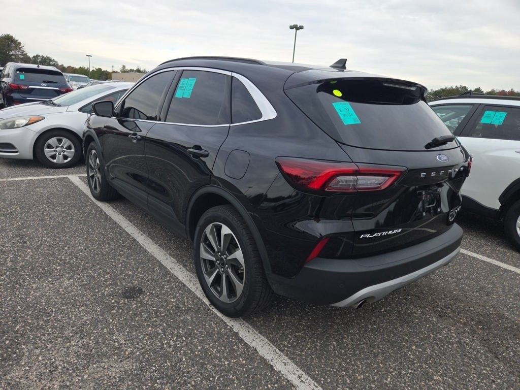 2023 Ford Escape Hybrid Platinum photo 3