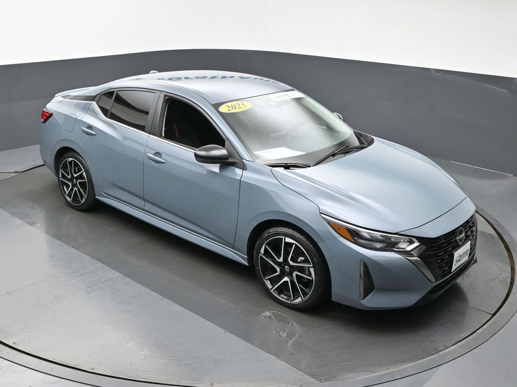 2025 Nissan Sentra SR photo 2
