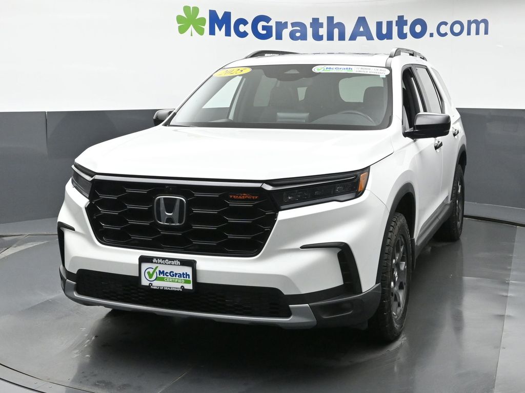 2025 Honda Pilot TrailSport photo 4