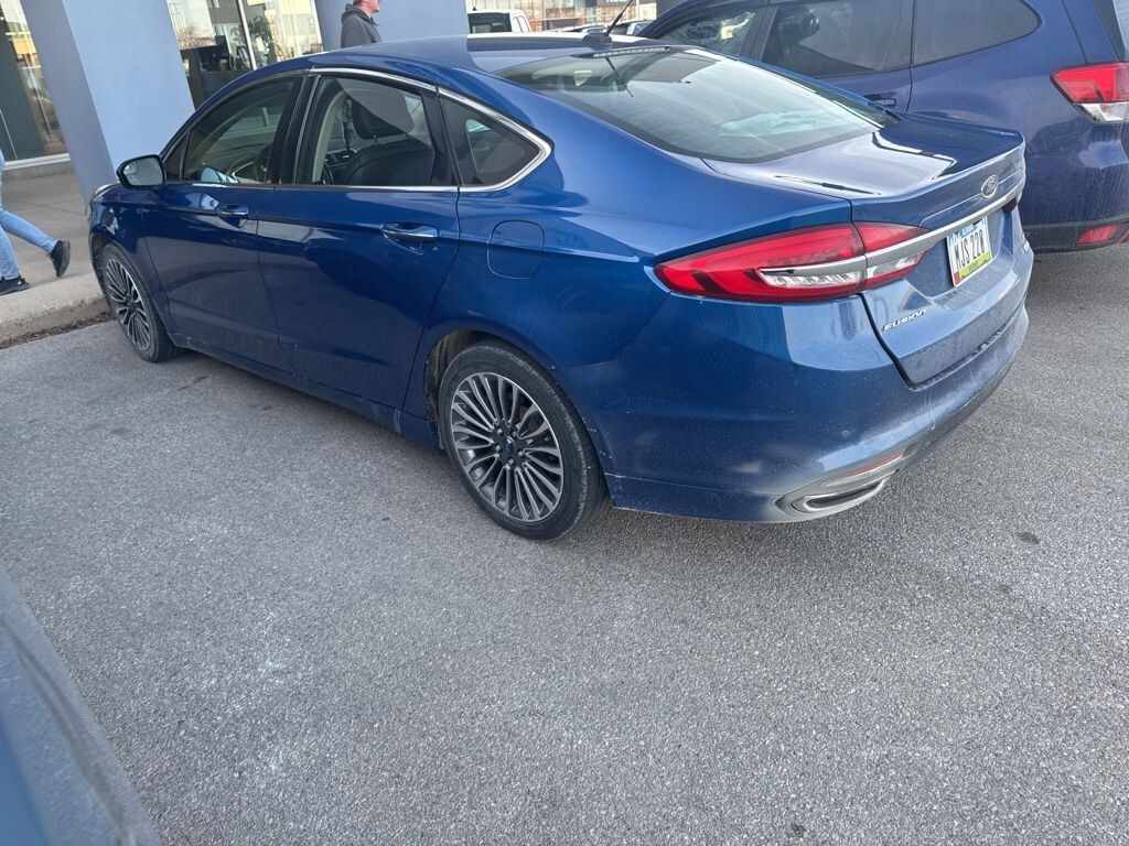 Used 2017 Ford Fusion SE Sedan