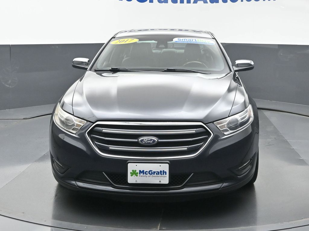 2017 Ford Taurus Limited photo 3