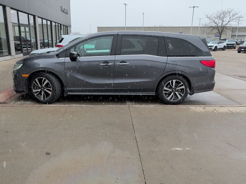Used 2018 Honda Odyssey Elite Minivan/Van