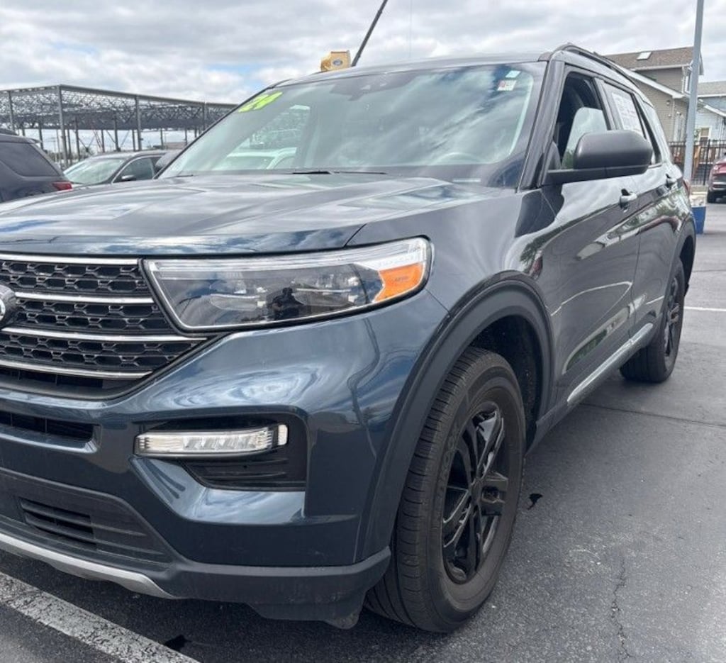 Used 2024 Ford Explorer XLT SUV