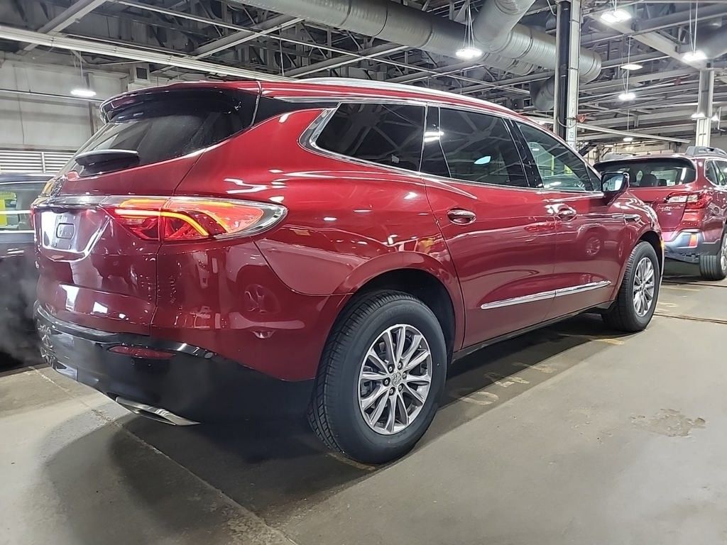 2024 Buick Enclave Premium photo 2