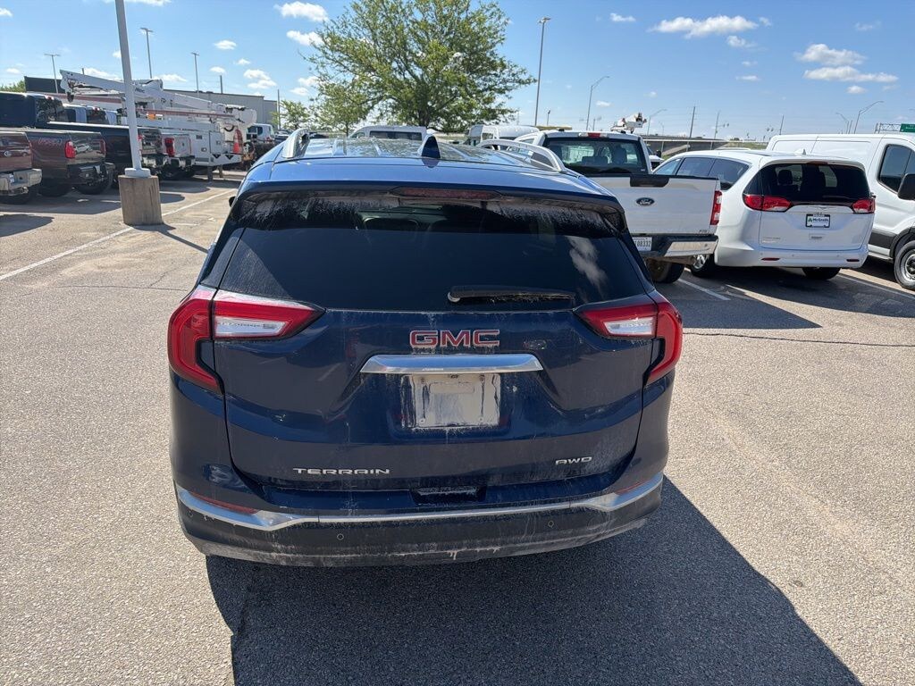 Used 2022 GMC Terrain SLT SUV