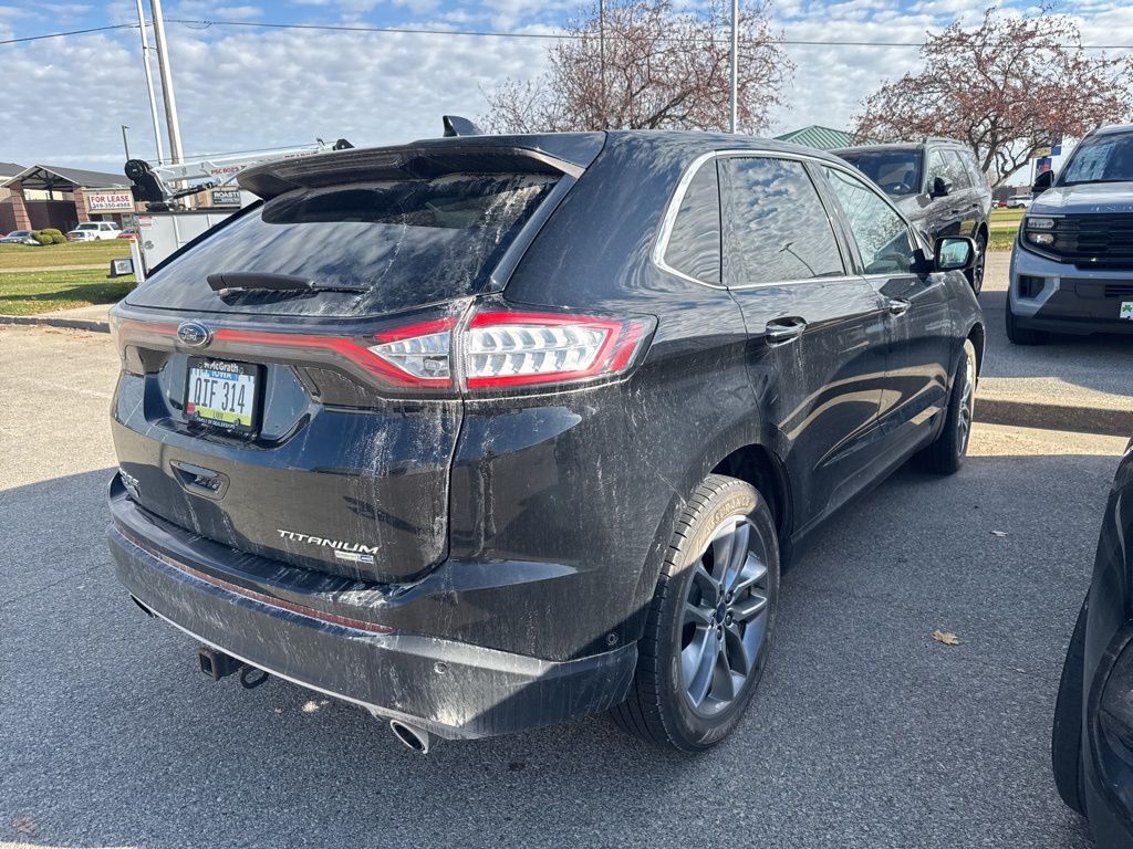 2018 Ford Edge Titanium photo 2