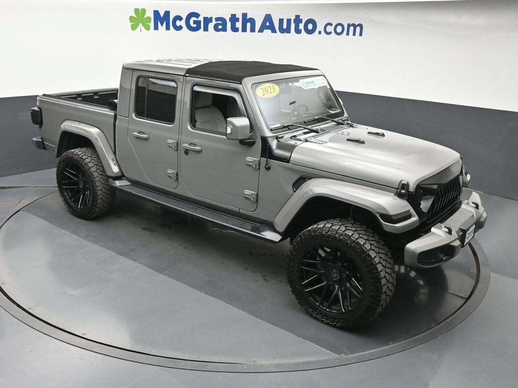 Used 2023 Jeep Gladiator Overland Truck