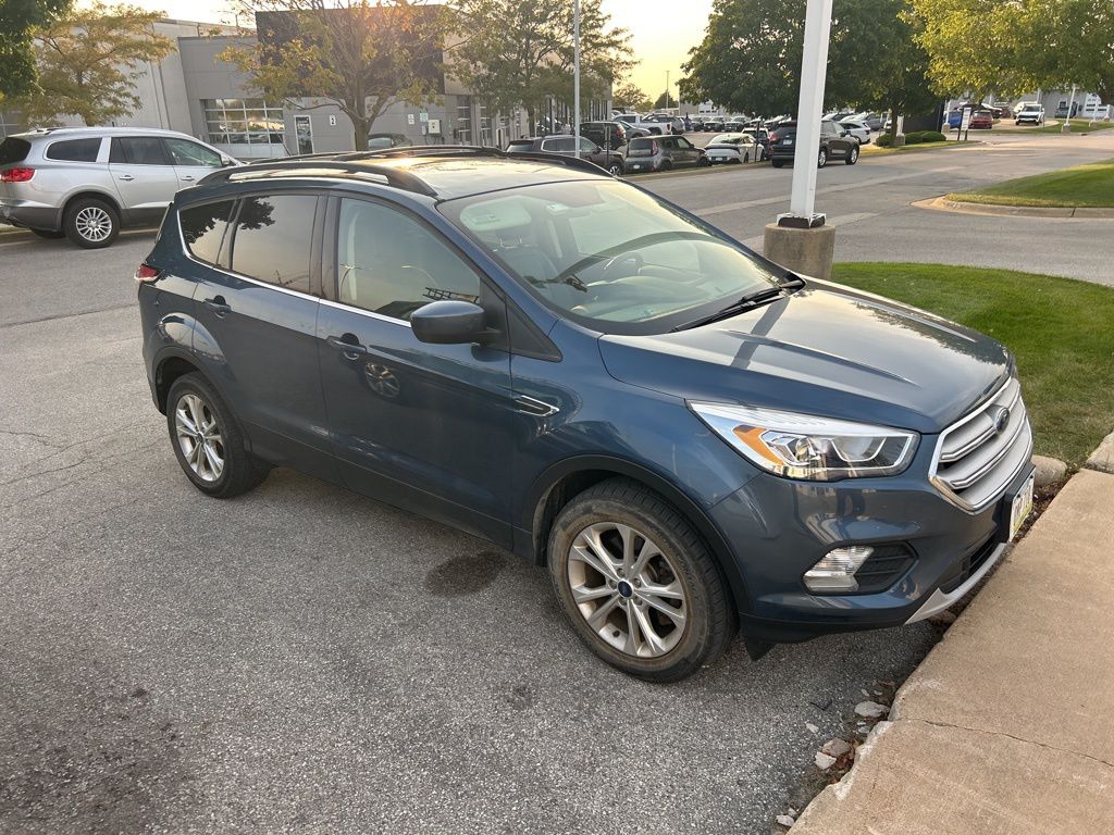 2018 Ford Escape SEL photo 2
