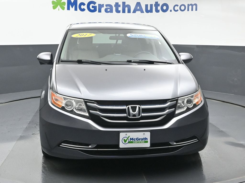2017 Honda Odyssey SE photo 3