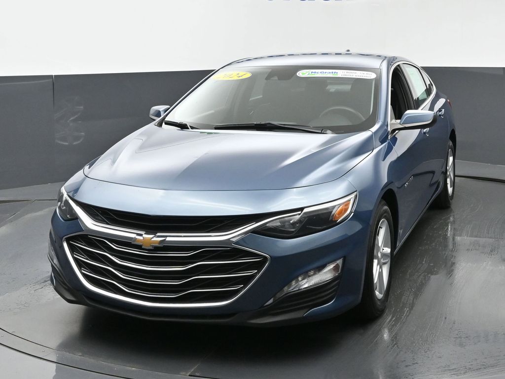 2024 Chevrolet Malibu 1LT photo 4