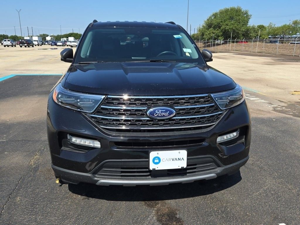 2024 Ford Explorer XLT photo 2