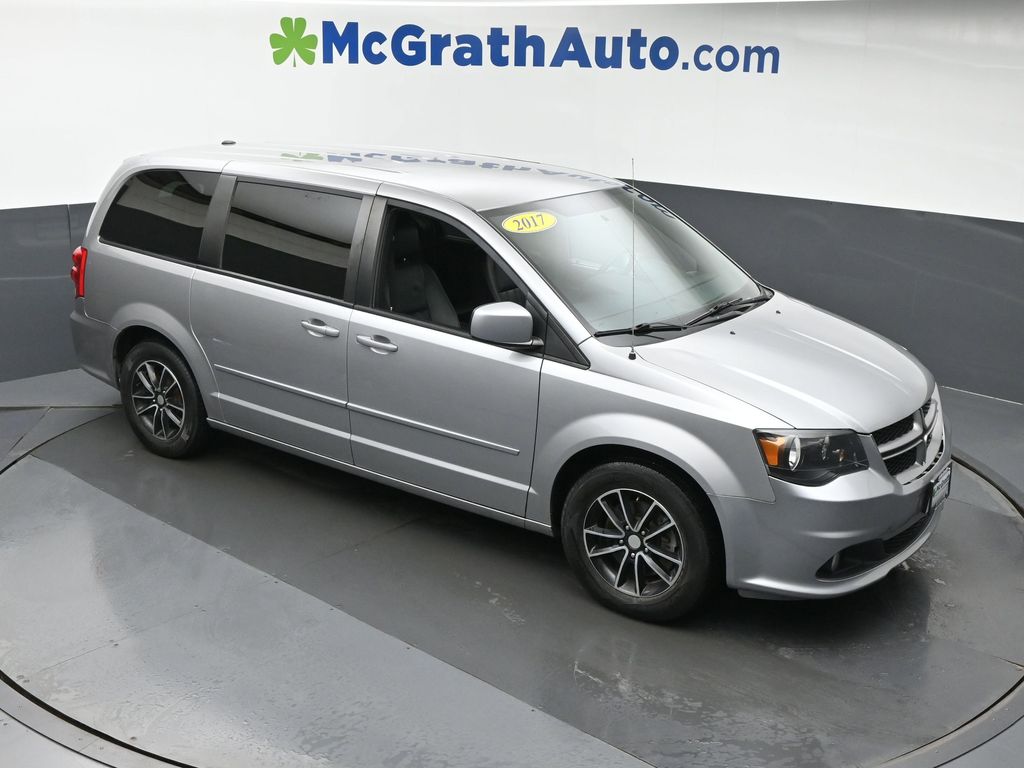 Used 2017 Dodge Grand Caravan GT with VIN 2C4RDGEG4HR740890 for sale in Hiawatha, IA