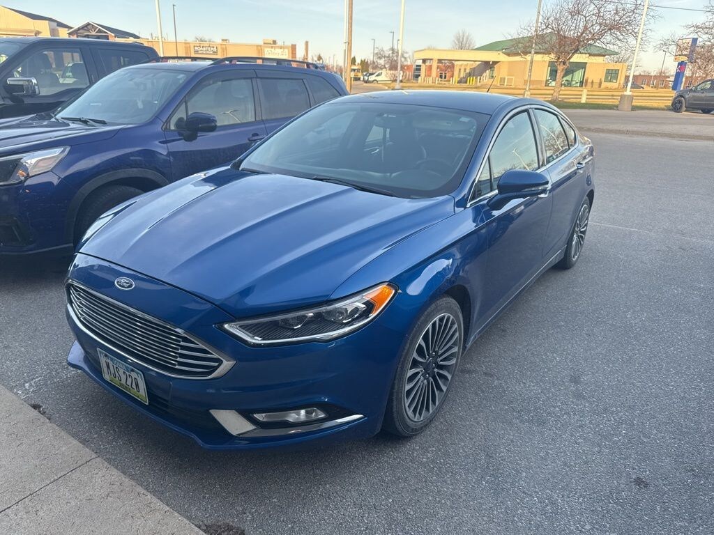 Used 2017 Ford Fusion SE Sedan
