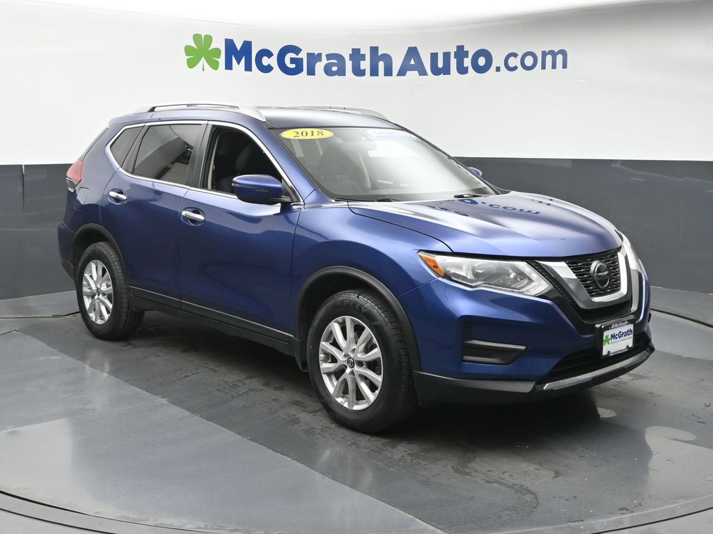 Used 2018 Nissan Rogue SV with VIN JN8AT2MV2JW352061 for sale in Hiawatha, IA