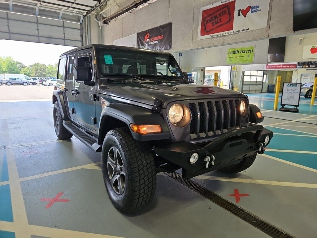 Used 2018 Jeep All-New Wrangler Unlimited Sport S with VIN 1C4HJXDG9JW271492 for sale in Hiawatha, IA