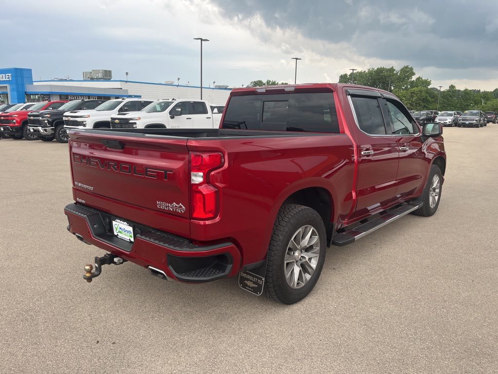 2022 Chevrolet Silverado 1500 High Country photo 3