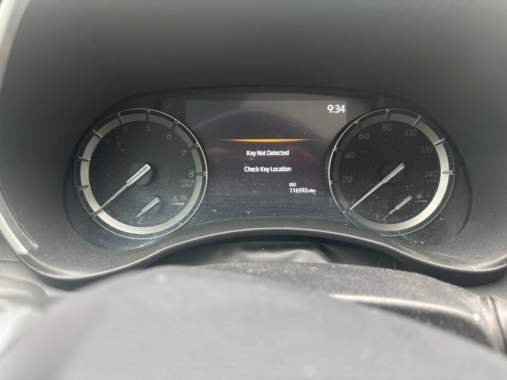 Used 2020 Toyota Highlander XLE SUV