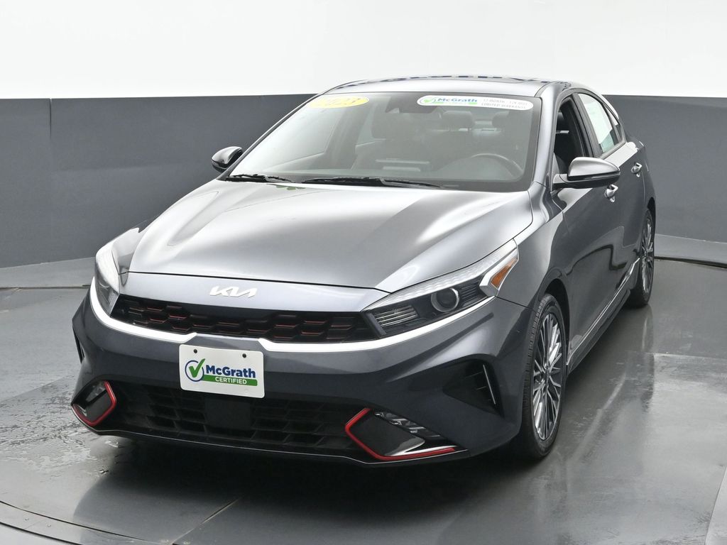 2023 Kia Forte GT-Line photo 4