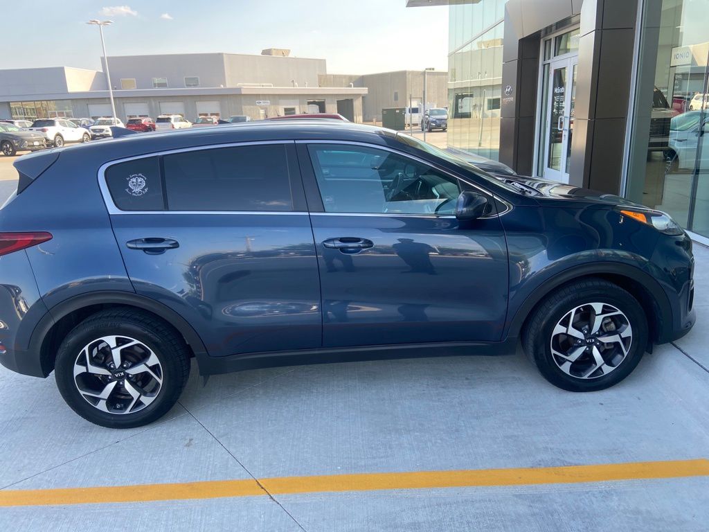 2021 Kia Sportage LX photo 2