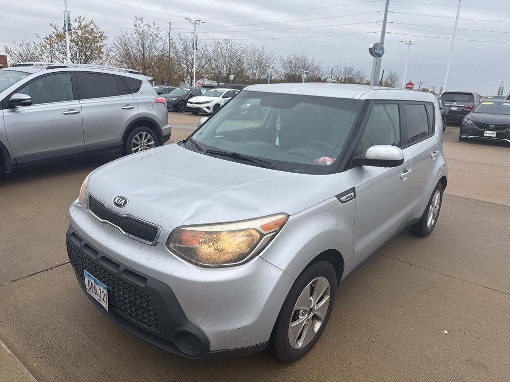 Used 2015 Kia Soul Base with VIN KNDJN2A21F7795772 for sale in Hiawatha, IA