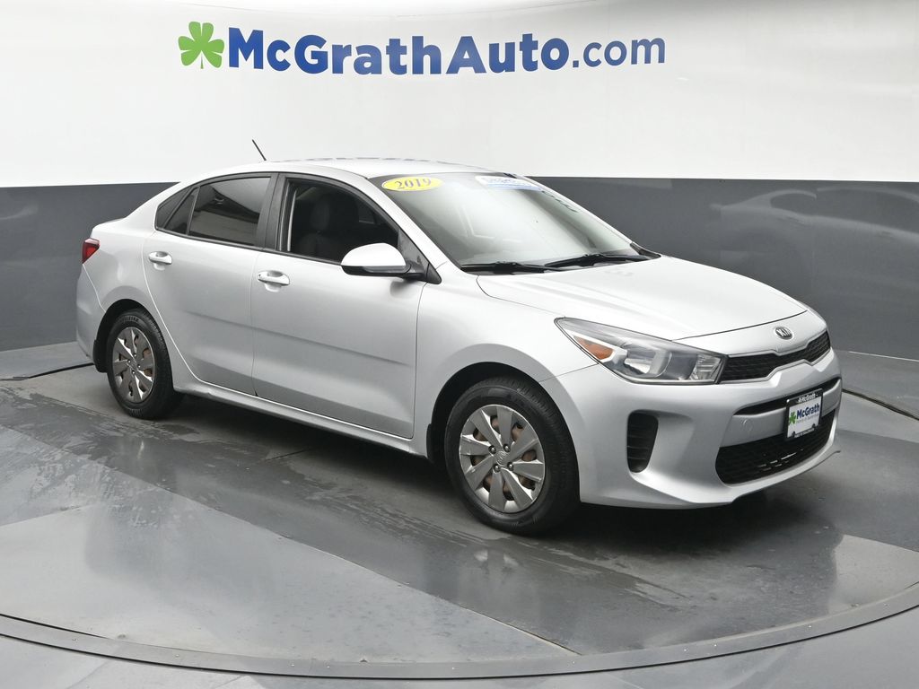 Used 2019 Kia RIO LX with VIN 3KPA24AB1KE226287 for sale in Hiawatha, IA